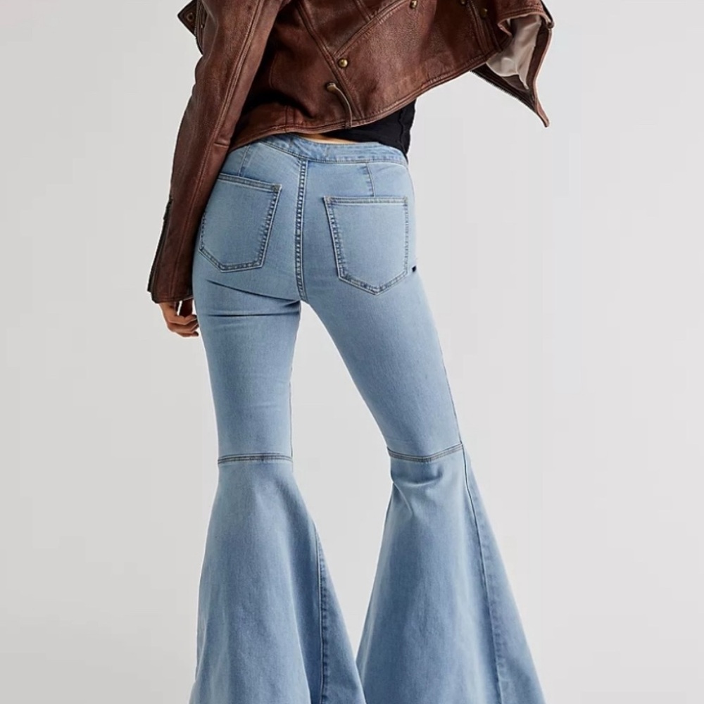 Free People We The Free Just Float On Flare Leg High Rise Jeans • Size 26